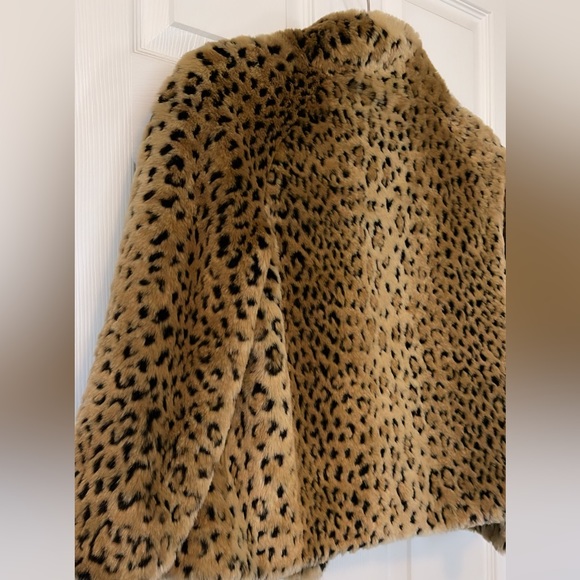 ♥️♥️♥️♥️♥️Leopard print faux fur coat - Picture 5 of 5